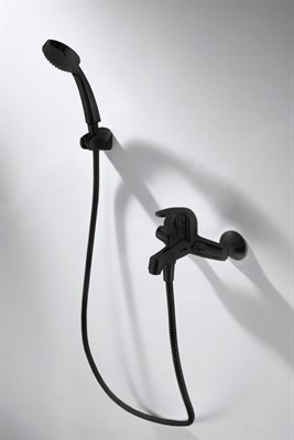 Смеситель для ванны короткий излив, черный Bravat Fit Black (F6135188BM-B-RUS) F6135188BM-B-RUS - фото 369631